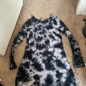 PINK Victoria's Secret Black and Gray Tie-Dye Pajama Top